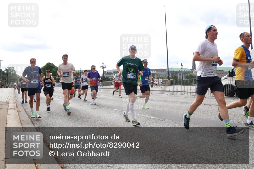 29.06.2025 - hella hamburg halbmarathon Lena Gebhardt http://msf.ph/oto/8290042 29.06.2025 10:21:10 Lombardsbrücke 15736, 2383, 15767, 5767, 18784, 1344, 04, 1028, 1266, 1658, 2101, 2271, 2325, 2383, 2635, 2815, 2923, 2945, 2956, 2986, 3122, 3161, 3247, 3453, 3813, 3817, 4082, 4350, 5041, 5061, 5373, 5395, 5493, 5767, 6275, 6308, 6608, 6844, 7228, 7375, 7522, 7553, 7608, 7781, 8095, 8113, 8724, 8726, 8844, 8940, 9005, 9011, 9100, 9108, 9236, 9501, 9624, 9981, 10050, 10350, 10585, 10602, 11145, 11698, 12175, 12694, 12844, 13057, 13508 meine-sportfotos.de