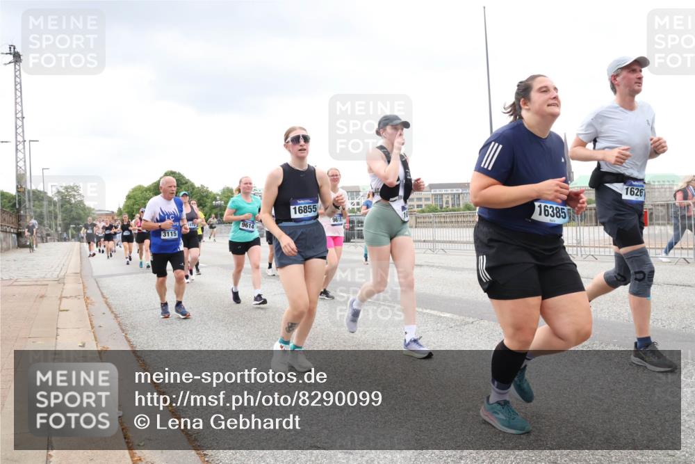 29.06.2025 - hella hamburg halbmarathon Lena Gebhardt http://msf.ph/oto/8290099 29.06.2025 10:55:43 Lombardsbrücke 9614, 3115, 16855, 9618, 16385, 1626, 1616, 1873, 1917, 2793, 3101, 3115, 3157, 3244, 3577, 4265, 4470, 4473, 4628, 4896, 5040, 5220, 5222, 5306, 5483, 5487, 5575, 6055, 6056, 6113, 6257, 6594, 7516, 7548, 7680, 7969, 8110, 8527, 8532, 8533, 8626, 8648, 9548, 9614, 9618, 9857, 9858, 9861, 9865, 9956, 10094, 10436, 10438, 10449, 10559, 10593, 10885, 11109, 11903, 11962, 11963, 12695, 12902, 13098, 13230, 14727, 15152, 15160, 16385 meine-sportfotos.de