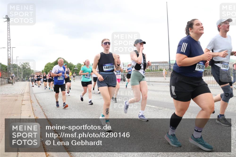 29.06.2025 - hella hamburg halbmarathon Lena Gebhardt http://msf.ph/oto/8290146 29.06.2025 10:55:43 Lombardsbrücke 9614, 3115, 16855, 9618, 16385, 1626, 1616, 1873, 1917, 2793, 3101, 3115, 3157, 3244, 3577, 4265, 4470, 4473, 4628, 4896, 5040, 5220, 5222, 5306, 5483, 5487, 5575, 6055, 6056, 6113, 6257, 6594, 7516, 7548, 7680, 7969, 8110, 8527, 8532, 8533, 8626, 8648, 9548, 9614, 9618, 9857, 9858, 9861, 9865, 9956, 10094, 10436, 10438, 10449, 10559, 10593, 10885, 11109, 11903, 11962, 11963, 12695, 12902, 13098, 13230, 14727, 15152, 15160, 16385 meine-sportfotos.de