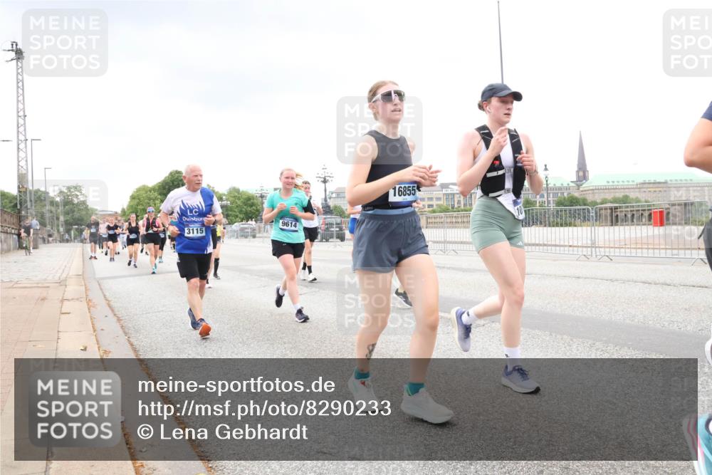 29.06.2025 - hella hamburg halbmarathon Lena Gebhardt http://msf.ph/oto/8290233 29.06.2025 10:55:44 Lombardsbrücke 3115, 9614, 16855, 1616, 1873, 1917, 2793, 3101, 3115, 3157, 3244, 3268, 3577, 4265, 4470, 4473, 4628, 4896, 5040, 5220, 5222, 5306, 5483, 5487, 5575, 5994, 6055, 6056, 6113, 6257, 6594, 7516, 7548, 7680, 7969, 8110, 8527, 8532, 8533, 8626, 8648, 9548, 9614, 9618, 9857, 9858, 9861, 9865, 9956, 10094, 10436, 10438, 10449, 10559, 10593, 10640, 10885, 11109, 11903, 11962, 11963, 12695, 12902, 13230, 14727, 15152, 16385 meine-sportfotos.de