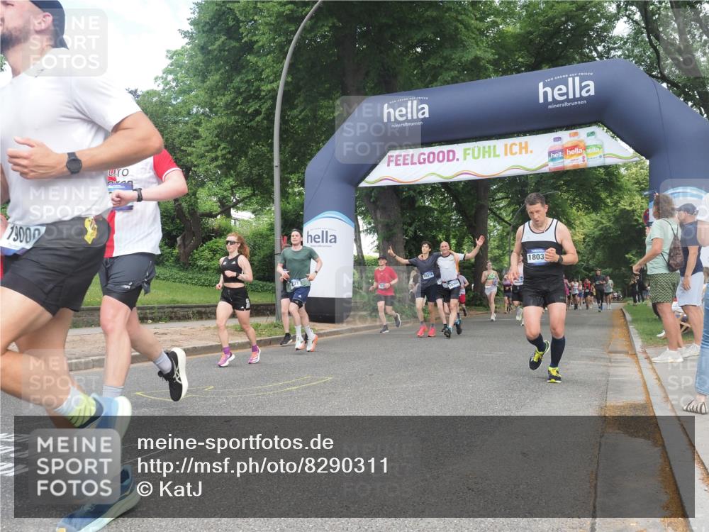 29.06.2025 - hella hamburg halbmarathon KatJ http://msf.ph/oto/8290311 29.06.2025 10:42:01 Zwischen KM18-KM19 1193, 2448, 4231, 4897, 6355, 6356, 8223 meine-sportfotos.de