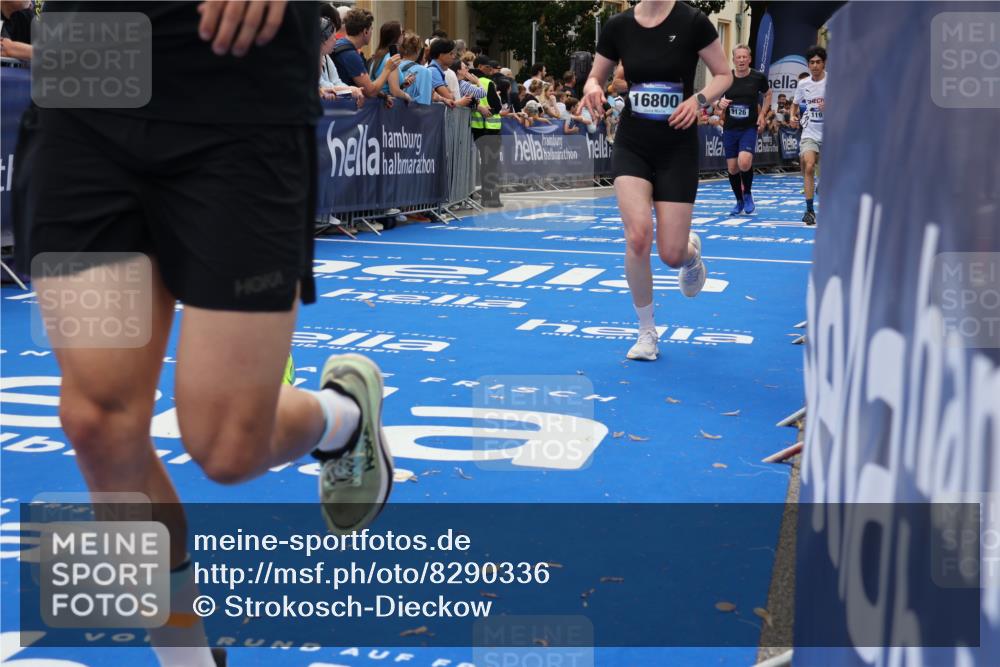 29.06.2025 - hella hamburg halbmarathon Strokosch-Dieckow http://msf.ph/oto/8290336 29.06.2025 10:49:49 Ziel 2540, 3543, 4017, 5460, 5894, 6125, 8454, 8455, 9126, 9200, 9491, 9551, 9597, 9723, 9924, 11975, 12527, 12733, 13159, 13463, 14794, 16716, 16732, 16800, 16877, 16887, 17282, 17753, 18926, 19109, 19122 meine-sportfotos.de