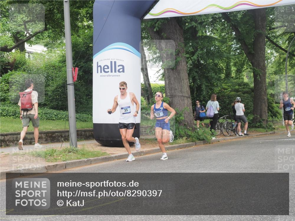 29.06.2025 - hella hamburg halbmarathon KatJ http://msf.ph/oto/8290397 29.06.2025 10:12:38 Zwischen KM18-KM19 52 meine-sportfotos.de