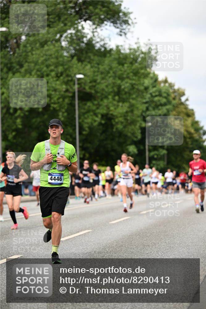29.06.2025 - hella hamburg halbmarathon Dr. Thomas Lammeyer http://msf.ph/oto/8290413 29.06.2025 10:37:20 Kennedybrücke 1078, 1199, 1324, 1373, 1732, 1879, 1995, 2059, 2085, 2384, 2838, 3221, 3341, 3422, 3560, 3653, 3871, 4030, 4096, 4164, 4446, 4555, 5156, 5180, 5581, 5917, 6773, 6861, 7705, 8175, 8595, 8839, 8993, 9289, 9471, 9750, 9768, 9780, 10770 meine-sportfotos.de