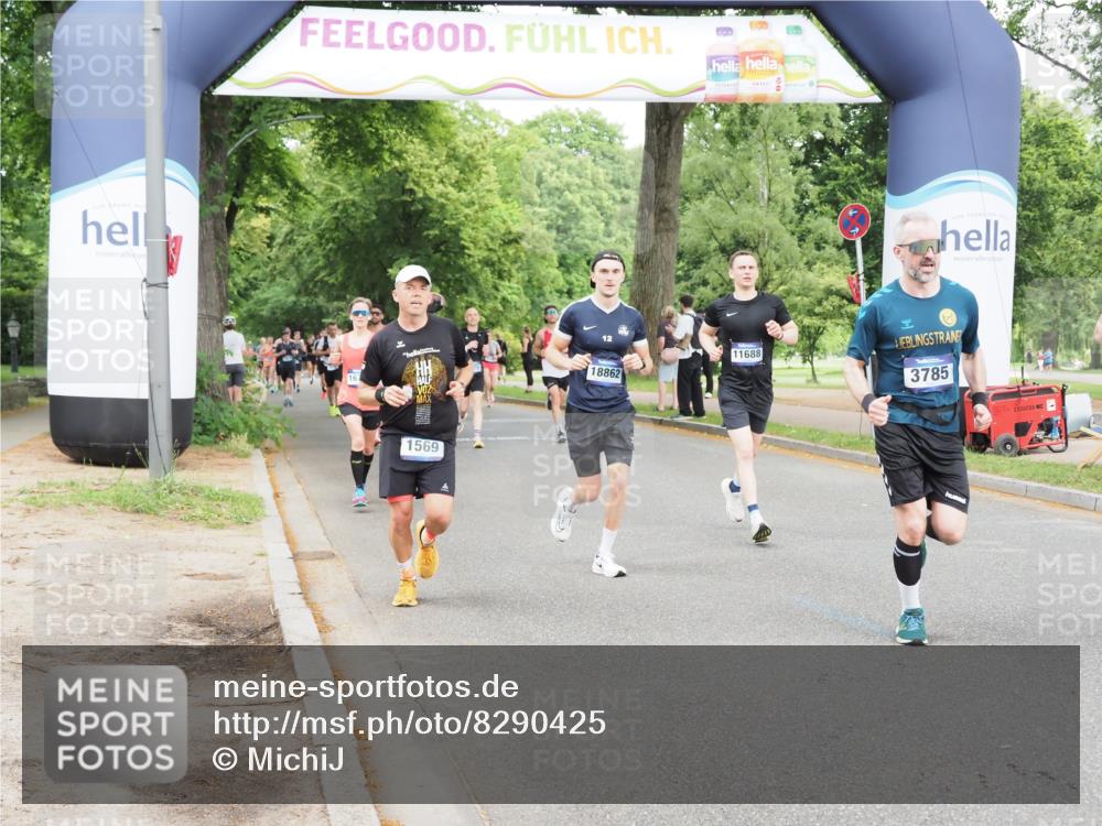 29.06.2025 - hella hamburg halbmarathon MichiJ http://msf.ph/oto/8290425 29.06.2025 10:33:28 Zwischen KM18-KM19 1424, 1569, 3785, 4270, 4997, 7709, 9159, 9585, 11291, 11688, 12643, 15651, 18862 meine-sportfotos.de