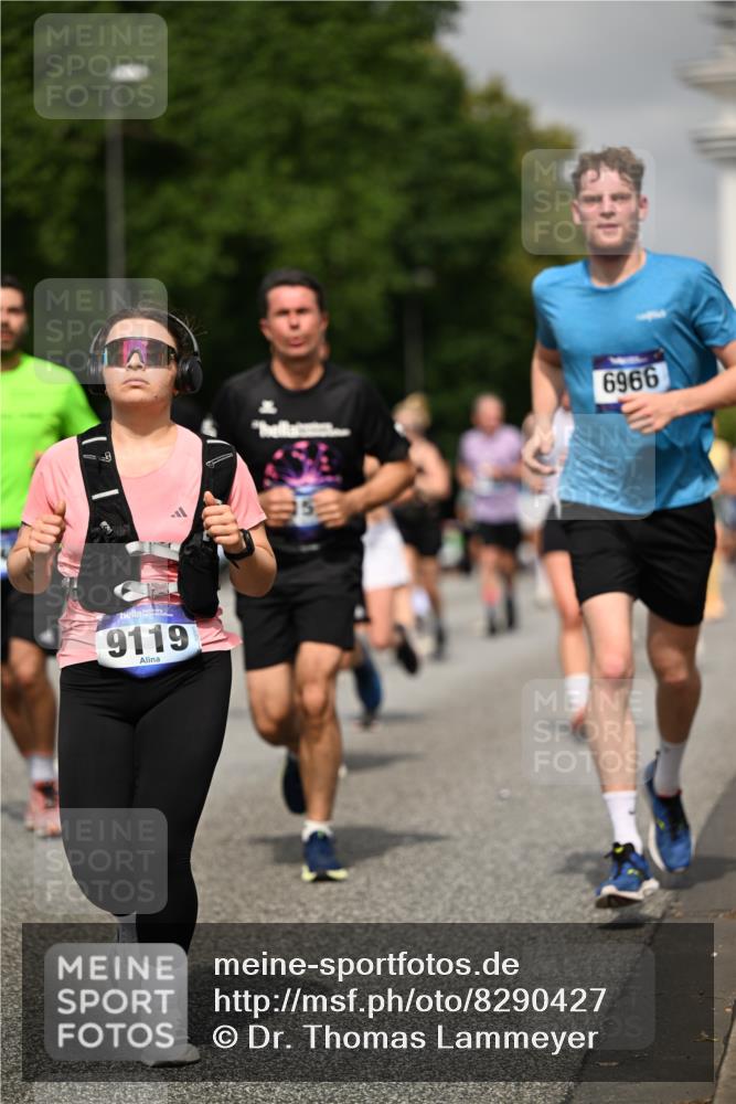 29.06.2025 - hella hamburg halbmarathon Dr. Thomas Lammeyer http://msf.ph/oto/8290427 29.06.2025 10:16:03 Kennedybrücke 1062, 1249, 1790, 1850, 3182, 3248, 3262, 3746, 3837, 4453, 4499, 5176, 6822, 6871, 6966, 7370, 7474, 8206, 8207, 9119, 9253, 9254, 9405 meine-sportfotos.de