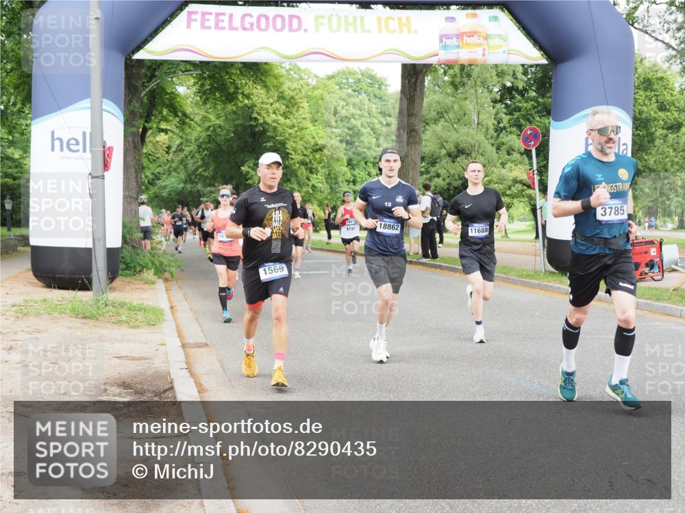 29.06.2025 - hella hamburg halbmarathon MichiJ http://msf.ph/oto/8290435 29.06.2025 10:33:28 Zwischen KM18-KM19 1424, 1569, 3785, 4270, 4997, 7709, 9159, 9585, 11291, 11688, 12643, 15651, 18862 meine-sportfotos.de