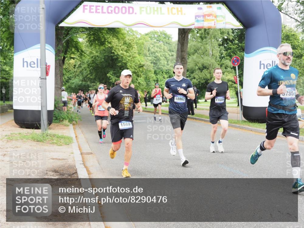 29.06.2025 - hella hamburg halbmarathon MichiJ http://msf.ph/oto/8290476 29.06.2025 10:33:28 Zwischen KM18-KM19 1424, 1569, 3785, 4270, 4997, 7709, 9159, 9585, 11291, 11688, 12643, 15651, 18862 meine-sportfotos.de