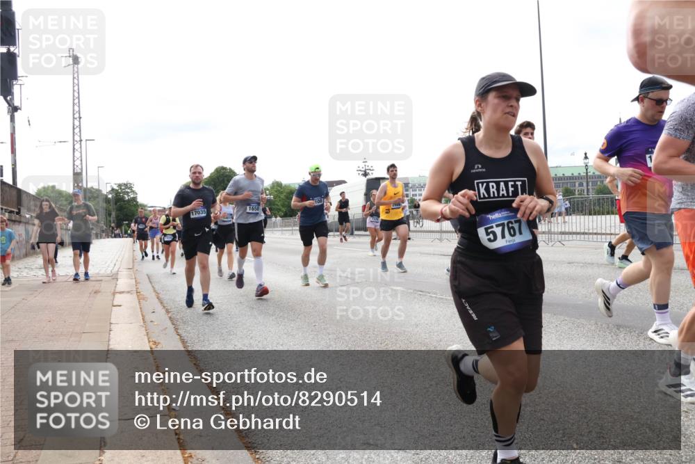 29.06.2025 - hella hamburg halbmarathon Lena Gebhardt http://msf.ph/oto/8290514 29.06.2025 10:21:13 Lombardsbrücke 17035, 14819, 1658, 5767, 1028, 1266, 1401, 1658, 2271, 2383, 2635, 2815, 2923, 2945, 2956, 2986, 3122, 3161, 3247, 3453, 3813, 3817, 3825, 3826, 4082, 4350, 4786, 5041, 5061, 5373, 5395, 5493, 5767, 6103, 6275, 6308, 6608, 6844, 7228, 7375, 7522, 7553, 7608, 7781, 8095, 8113, 8724, 8726, 8844, 8940, 9005, 9011, 9100, 9108, 9236, 9499, 9501, 9624, 9981, 10050, 10350, 10374, 10585, 10602, 11145, 11698, 12175, 12694, 12844, 13057, 13508 meine-sportfotos.de