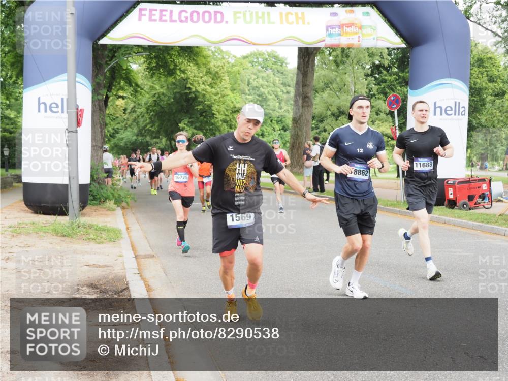 29.06.2025 - hella hamburg halbmarathon MichiJ http://msf.ph/oto/8290538 29.06.2025 10:33:28 Zwischen KM18-KM19 1424, 1569, 3785, 4270, 4997, 7709, 9159, 9585, 11291, 11688, 12643, 15651, 18862 meine-sportfotos.de