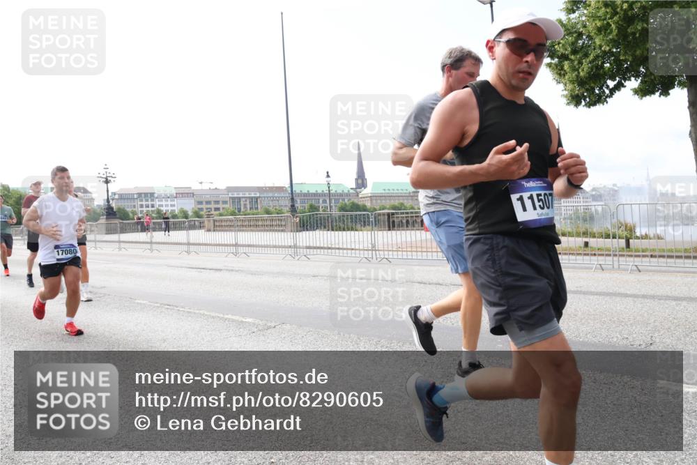 29.06.2025 - hella hamburg halbmarathon Lena Gebhardt http://msf.ph/oto/8290605 29.06.2025 10:11:51 Lombardsbrücke 1328, 1531, 1790, 1866, 1992, 3363, 4227, 5379, 5605, 7571, 8115, 8807, 8810, 9191, 9428, 10042, 10372, 10409, 10428, 11321, 11507, 11525, 11537, 11581, 11755, 11917, 12473, 13171, 13177, 13203, 13542, 13939, 13958, 14008, 14196, 14384, 15137, 15797, 15945, 16976, 17080, 17638, 17774, 17866, 18261, 18278, 18382, 18395, 18655 meine-sportfotos.de