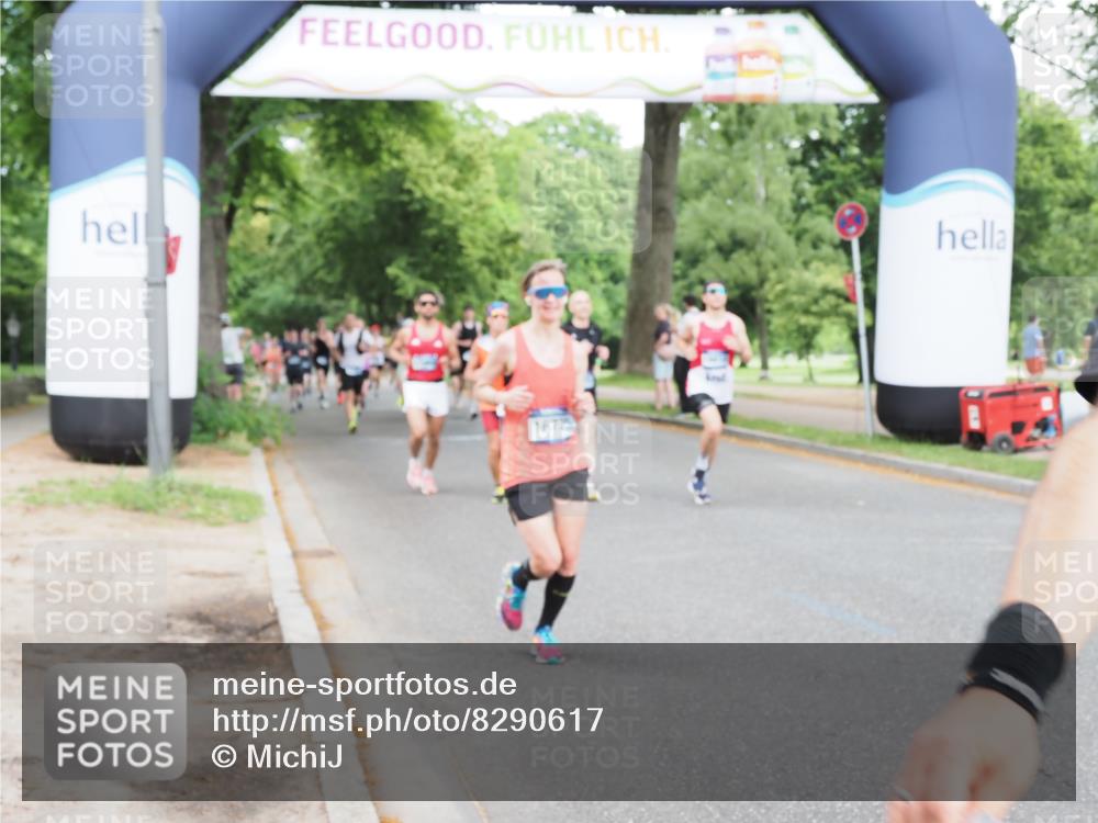 29.06.2025 - hella hamburg halbmarathon MichiJ http://msf.ph/oto/8290617 29.06.2025 10:33:30 Zwischen KM18-KM19 1424, 1569, 2188, 2470, 3785, 4270, 4997, 7709, 9585, 11291, 11688, 15651, 16725, 18810, 18862 meine-sportfotos.de