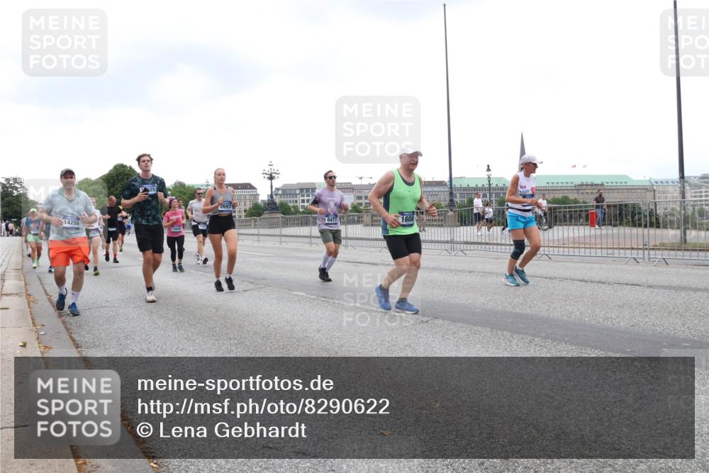 29.06.2025 - hella hamburg halbmarathon Lena Gebhardt http://msf.ph/oto/8290622 29.06.2025 10:46:41 Lombardsbrücke 1073, 1286, 1363, 1371, 1375, 1429, 1465, 1608, 1720, 1837, 1999, 2162, 2211, 2320, 2500, 2556, 2697, 2981, 3277, 3406, 3407, 3469, 3734, 3823, 4119, 4202, 4296, 4342, 4355, 4448, 4604, 5697, 5700, 5796, 5854, 5953, 6068, 6124, 6161, 6740, 7303, 7364, 7368, 7374, 7412, 7767, 7827, 7960, 7983, 8047, 8477, 8486, 8551, 8553, 8684, 8700, 9129, 9337, 9691, 10153, 10230, 11361, 12298, 12333, 12507, 12522, 13969, 14261, 15852, 16882, 16987 meine-sportfotos.de