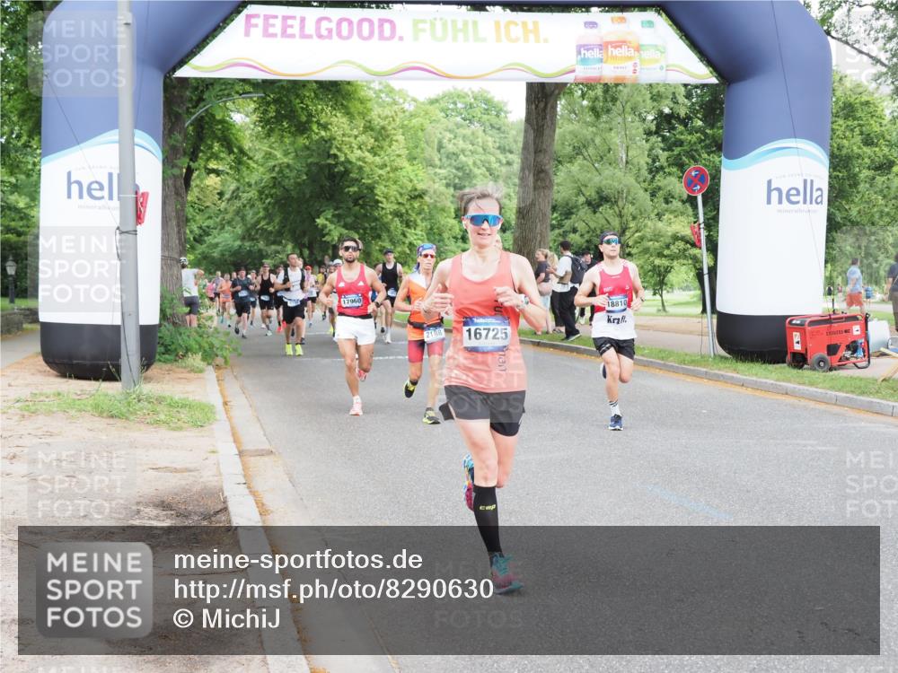 29.06.2025 - hella hamburg halbmarathon MichiJ http://msf.ph/oto/8290630 29.06.2025 10:33:30 Zwischen KM18-KM19 1424, 1569, 2188, 2470, 3785, 4270, 4997, 7709, 9585, 11291, 11688, 15651, 16725, 18810, 18862 meine-sportfotos.de