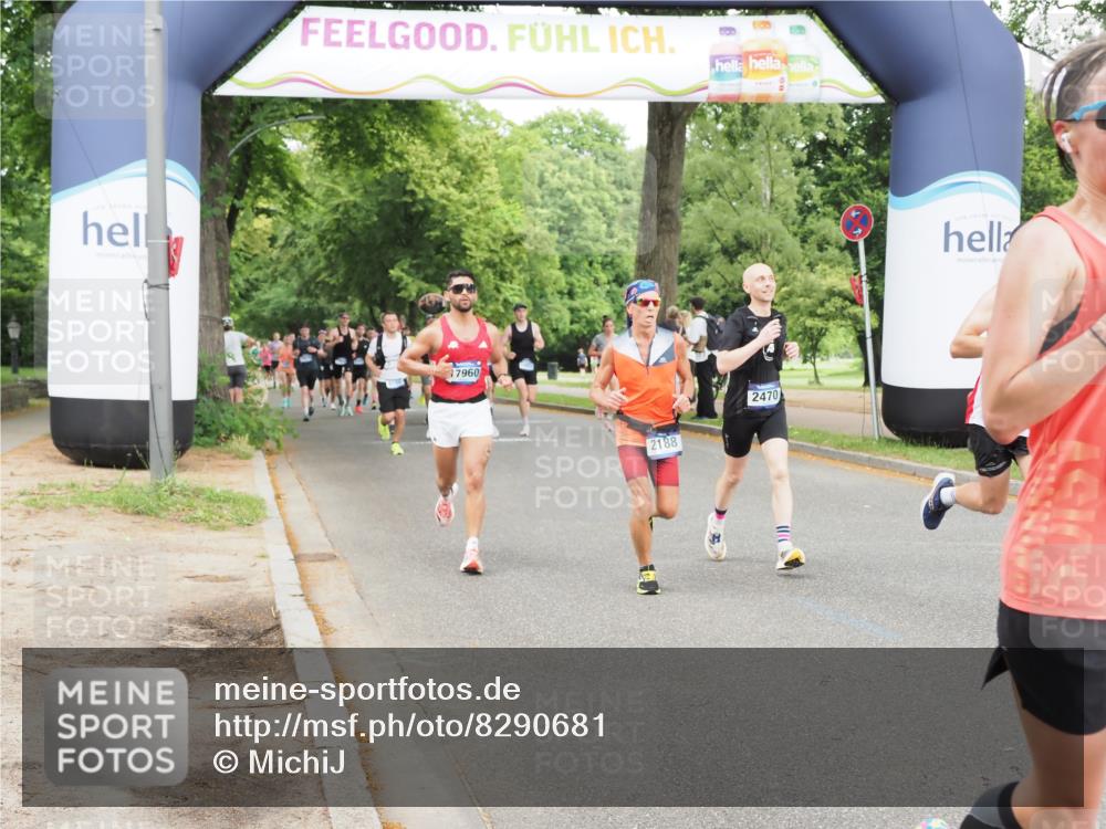 29.06.2025 - hella hamburg halbmarathon MichiJ http://msf.ph/oto/8290681 29.06.2025 10:33:31 Zwischen KM18-KM19 1424, 1569, 2188, 2470, 3785, 4270, 7709, 9585, 11291, 11688, 15651, 16725, 18810, 18862 meine-sportfotos.de