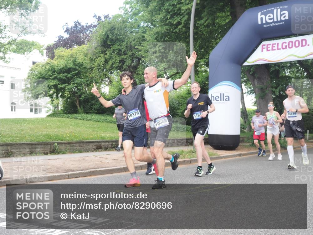 29.06.2025 - hella hamburg halbmarathon KatJ http://msf.ph/oto/8290696 29.06.2025 10:42:03 Zwischen KM18-KM19 1193, 1506, 2448, 3652, 4231, 4897, 6355, 6356, 7221, 8223 meine-sportfotos.de
