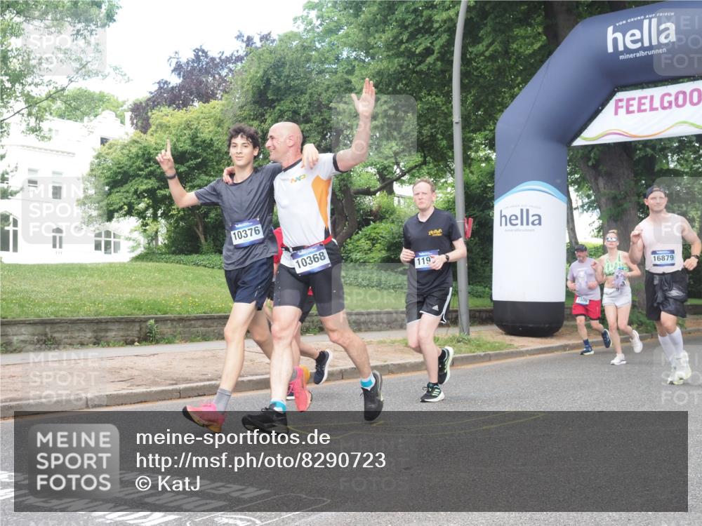 29.06.2025 - hella hamburg halbmarathon KatJ http://msf.ph/oto/8290723 29.06.2025 10:42:03 Zwischen KM18-KM19 1193, 1506, 2448, 3652, 4231, 4897, 6355, 6356, 7221, 8223 meine-sportfotos.de