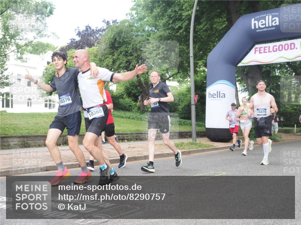 29.06.2025 - hella hamburg halbmarathon KatJ http://msf.ph/oto/8290757 29.06.2025 10:42:04 Zwischen KM18-KM19 1193, 1506, 2448, 3652, 4231, 4897, 6355, 7221, 8223 meine-sportfotos.de