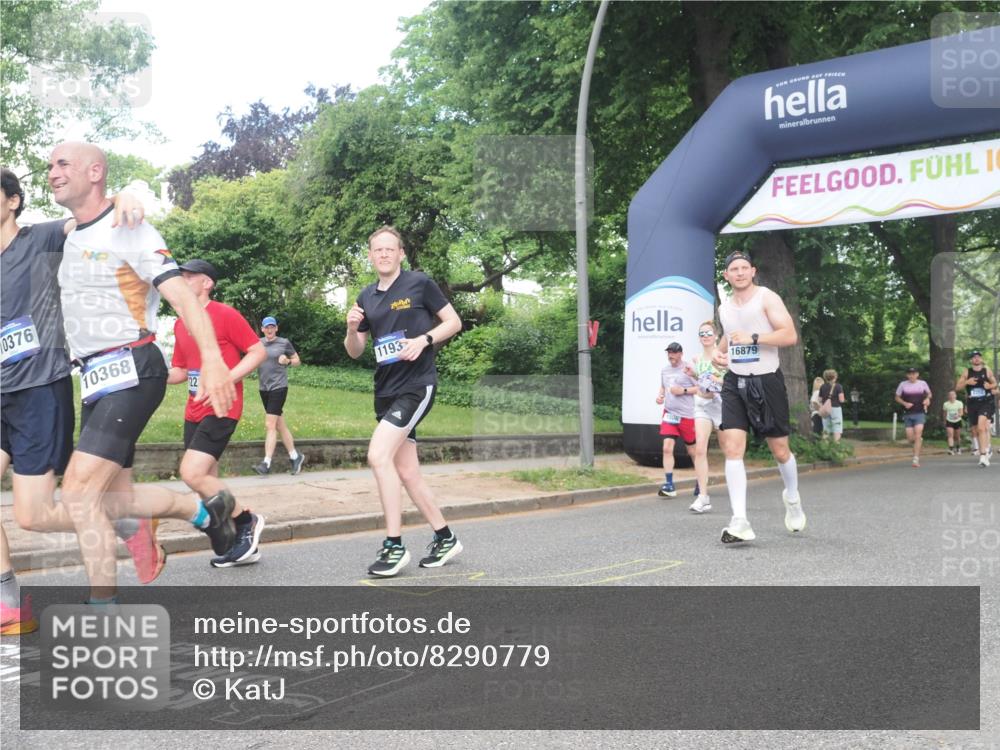 29.06.2025 - hella hamburg halbmarathon KatJ http://msf.ph/oto/8290779 29.06.2025 10:42:04 Zwischen KM18-KM19 1193, 1506, 2448, 3652, 4231, 4897, 6355, 7221, 8223 meine-sportfotos.de