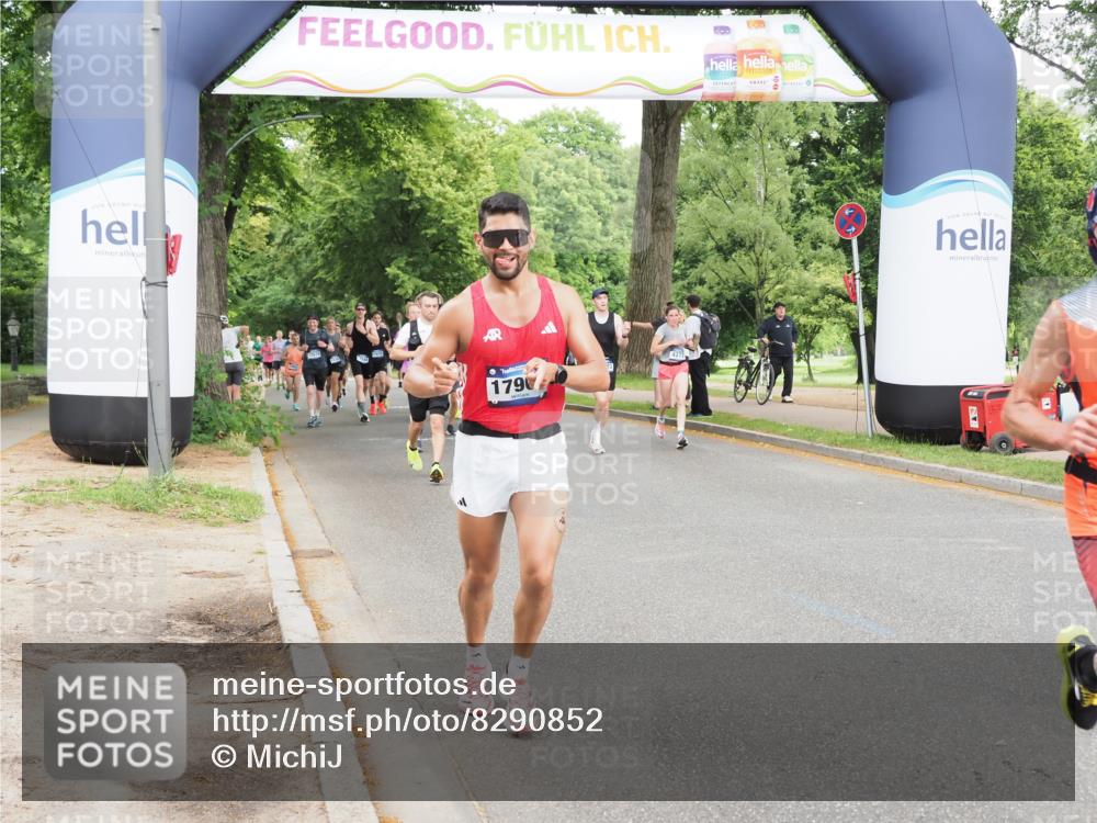 29.06.2025 - hella hamburg halbmarathon MichiJ http://msf.ph/oto/8290852 29.06.2025 10:33:32 Zwischen KM18-KM19 1424, 1569, 2188, 2470, 3785, 6819, 9105, 9585, 11291, 11688, 16725, 17960, 18810, 18862 meine-sportfotos.de