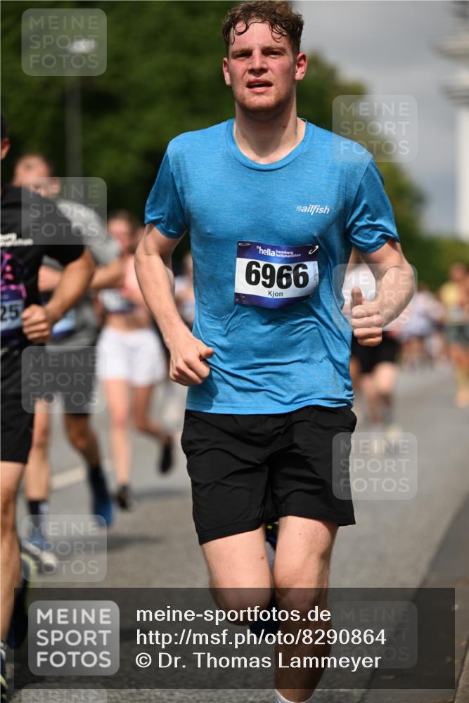 29.06.2025 - hella hamburg halbmarathon Dr. Thomas Lammeyer http://msf.ph/oto/8290864 29.06.2025 10:16:05 Kennedybrücke 1062, 1249, 1790, 1850, 1851, 2963, 2964, 3182, 3248, 3262, 3746, 3837, 4453, 4499, 5166, 5176, 6822, 6871, 6966, 7370, 7474, 8206, 8207, 9119, 9253, 9254, 9405 meine-sportfotos.de