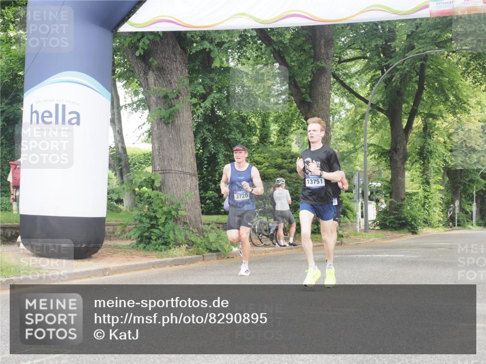 29.06.2025 - hella hamburg halbmarathon KatJ http://msf.ph/oto/8290895 29.06.2025 10:12:41 Zwischen KM18-KM19 35, 52 meine-sportfotos.de