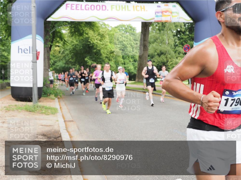 29.06.2025 - hella hamburg halbmarathon MichiJ http://msf.ph/oto/8290976 29.06.2025 10:33:33 Zwischen KM18-KM19 2188, 2470, 3785, 6819, 9105, 11291, 11688, 12161, 16725, 16803, 17960, 18810, 18862 meine-sportfotos.de