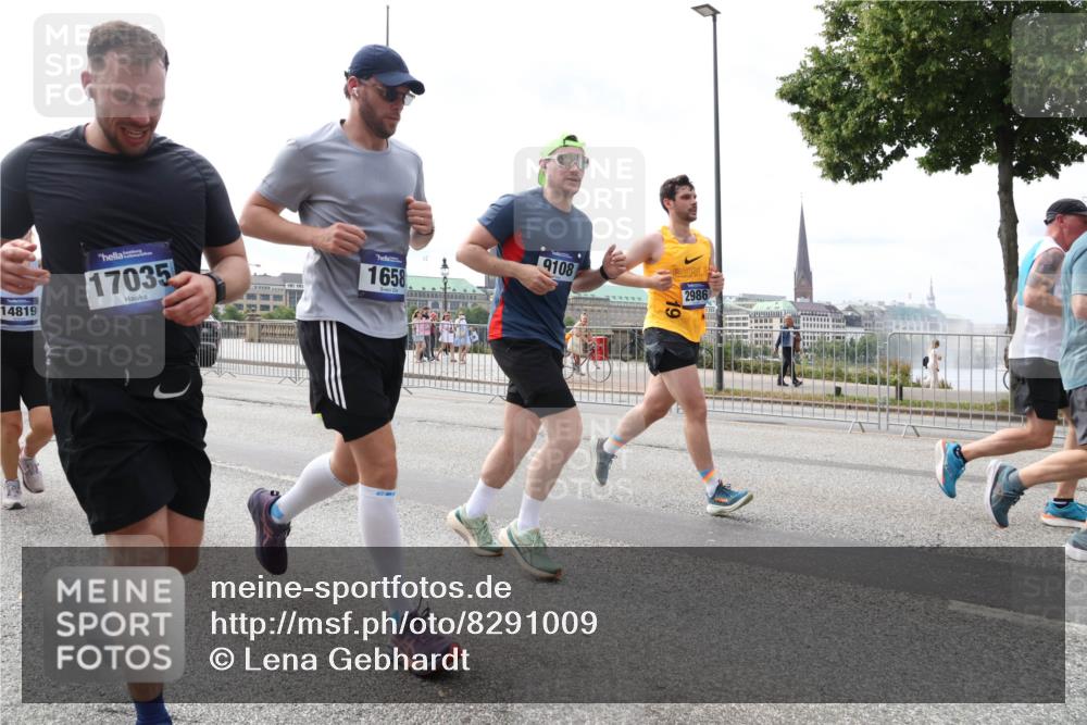 29.06.2025 - hella hamburg halbmarathon Lena Gebhardt http://msf.ph/oto/8291009 29.06.2025 10:21:15 Lombardsbrücke 14819, 17035, 9108, 1658, 2986, 1028, 1266, 1401, 1658, 2271, 2383, 2635, 2815, 2923, 2945, 2956, 2986, 3122, 3161, 3247, 3453, 3770, 3813, 3817, 3825, 3826, 4082, 4350, 4697, 4786, 5041, 5061, 5373, 5395, 5412, 5493, 5767, 6103, 6275, 6308, 6844, 7228, 7375, 7522, 7553, 7608, 7781, 8095, 8113, 8724, 8726, 8844, 9005, 9011, 9100, 9108, 9236, 9499, 9501, 9532, 9624, 9981, 10374, 10585, 10602, 11145, 11698, 12175, 12694, 12844, 13057, 13508 meine-sportfotos.de