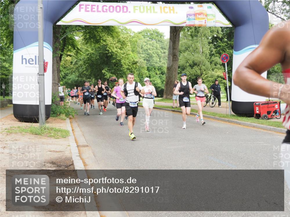 29.06.2025 - hella hamburg halbmarathon MichiJ http://msf.ph/oto/8291017 29.06.2025 10:33:33 Zwischen KM18-KM19 2188, 2470, 3785, 6819, 9105, 11291, 11688, 12161, 16725, 16803, 17960, 18810, 18862 meine-sportfotos.de
