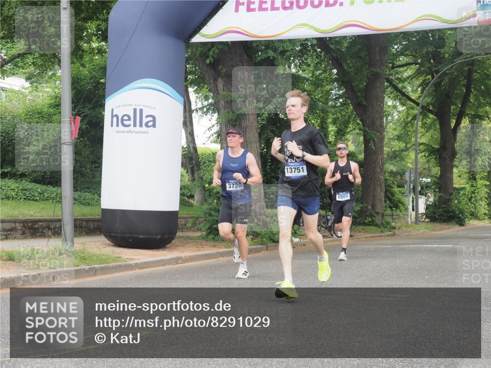 29.06.2025 - hella hamburg halbmarathon KatJ http://msf.ph/oto/8291029 29.06.2025 10:12:42 Zwischen KM18-KM19 35, 52, 6559 meine-sportfotos.de
