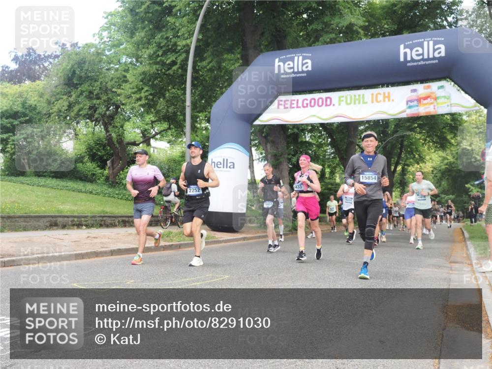 29.06.2025 - hella hamburg halbmarathon KatJ http://msf.ph/oto/8291030 29.06.2025 10:42:08 Zwischen KM18-KM19 1193, 1506, 2252, 3177, 3652, 6084, 6433, 6569, 7221 meine-sportfotos.de