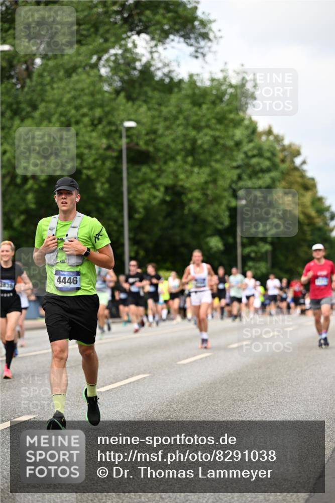 29.06.2025 - hella hamburg halbmarathon Dr. Thomas Lammeyer http://msf.ph/oto/8291038 29.06.2025 10:37:21 Kennedybrücke 1078, 1199, 1324, 1373, 1732, 1879, 1995, 2059, 2085, 2384, 2838, 3221, 3341, 3422, 3560, 3653, 3871, 4030, 4096, 4164, 4446, 4555, 5156, 5180, 5581, 5917, 6773, 6861, 6999, 7705, 8175, 8595, 8839, 8891, 8993, 9289, 9471, 9591, 9750, 9768, 9780, 10770 meine-sportfotos.de