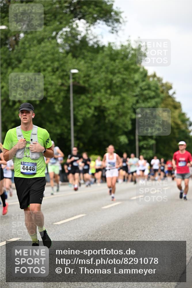 29.06.2025 - hella hamburg halbmarathon Dr. Thomas Lammeyer http://msf.ph/oto/8291078 29.06.2025 10:37:21 Kennedybrücke 1078, 1199, 1324, 1373, 1732, 1879, 1995, 2059, 2085, 2384, 2838, 3221, 3341, 3422, 3560, 3653, 3871, 4030, 4096, 4164, 4446, 4555, 5156, 5180, 5581, 5917, 6773, 6861, 6999, 7705, 8175, 8595, 8839, 8891, 8993, 9289, 9471, 9591, 9750, 9768, 9780, 10770 meine-sportfotos.de