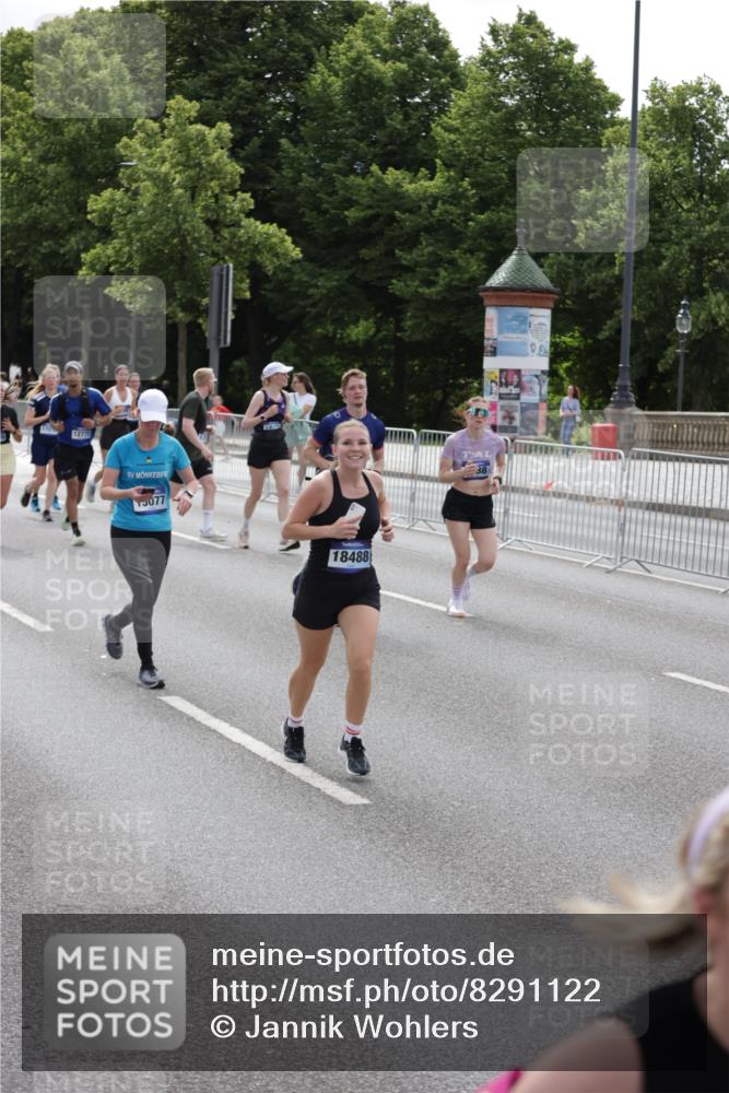 29.06.2025 - hella hamburg halbmarathon Jannik Wohlers http://msf.ph/oto/8291122 29.06.2025 10:36:13 Lombardsbrücke 1224, 1948, 2124, 2588, 3428, 4084, 4618, 4762, 5747, 6156, 6190, 6667, 7632, 8499, 8530, 8945, 9115, 9500, 9694, 9701, 9918, 10024, 10123, 10487, 10984, 11637, 11672, 12493, 12605, 12770, 12775, 13092, 13106, 13265, 13266, 13445, 13704, 13902, 13903, 15077, 15568, 15707, 15805, 16228, 16239, 16977, 17018, 17156, 17807, 18152, 18174, 18226, 18482, 18488, 18644, 18646, 18918, 18929 meine-sportfotos.de