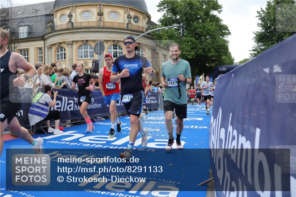 29.06.2025 - hella hamburg halbmarathon Strokosch-Dieckow http://msf.ph/oto/8291133 29.06.2025 10:50:02 Ziel 1216, 1321, 1507, 2020, 3296, 3562, 3692, 3852, 7100, 7176, 7657, 8313, 8454, 9031, 9213, 9303, 9965, 12203, 12271, 12733, 13225, 13282, 13758, 14257, 16403, 16716, 16732, 18228, 18657, 18658, 18884, 19112 meine-sportfotos.de