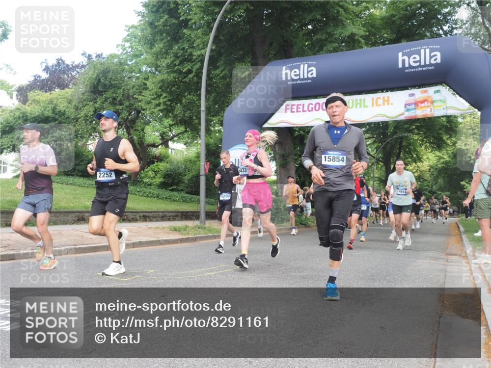 29.06.2025 - hella hamburg halbmarathon KatJ http://msf.ph/oto/8291161 29.06.2025 10:42:09 Zwischen KM18-KM19 1193, 1506, 2252, 3177, 3652, 3861, 5021, 6082, 6084, 6433, 6569, 7221 meine-sportfotos.de