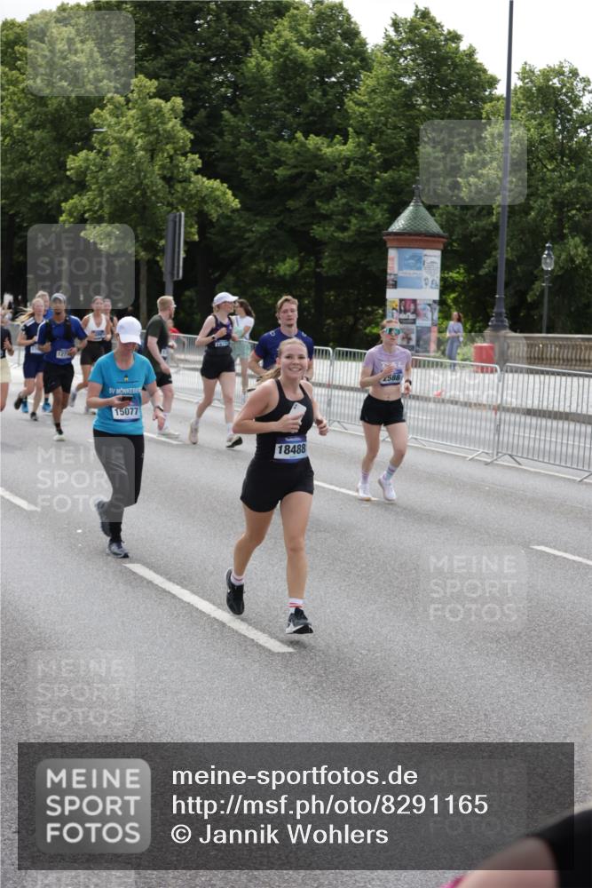 29.06.2025 - hella hamburg halbmarathon Jannik Wohlers http://msf.ph/oto/8291165 29.06.2025 10:36:13 Lombardsbrücke 1224, 1948, 2124, 2588, 3428, 4084, 4618, 4762, 5747, 6156, 6190, 6667, 7632, 8499, 8530, 8945, 9115, 9500, 9694, 9701, 9918, 10024, 10123, 10487, 10984, 11637, 11672, 12493, 12605, 12770, 12775, 13092, 13106, 13265, 13266, 13445, 13704, 13902, 13903, 15077, 15568, 15707, 15805, 16228, 16239, 16977, 17018, 17156, 17807, 18152, 18174, 18226, 18482, 18488, 18644, 18646, 18918, 18929 meine-sportfotos.de