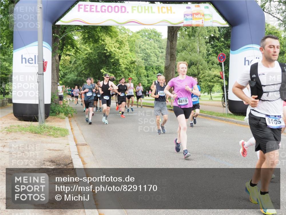 29.06.2025 - hella hamburg halbmarathon MichiJ http://msf.ph/oto/8291170 29.06.2025 10:33:35 Zwischen KM18-KM19 1920, 2188, 2470, 4277, 6819, 6831, 9105, 11688, 12161, 16725, 16803, 17960, 18810, 18862 meine-sportfotos.de