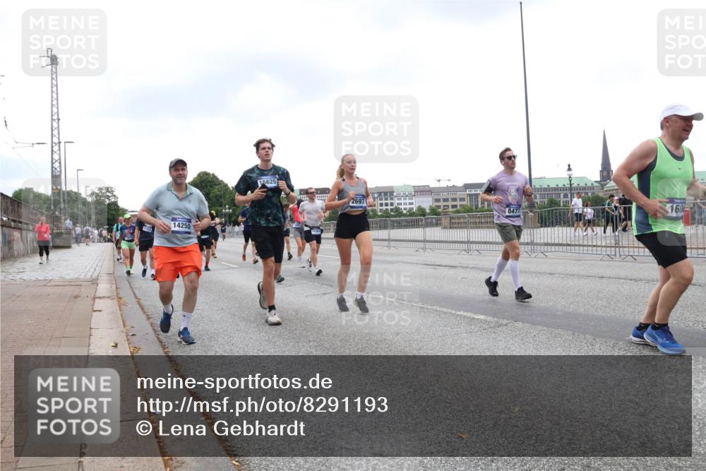 29.06.2025 - hella hamburg halbmarathon Lena Gebhardt http://msf.ph/oto/8291193 29.06.2025 10:46:41 Lombardsbrücke 1073, 1286, 1363, 1371, 1375, 1429, 1465, 1608, 1720, 1837, 1999, 2162, 2211, 2320, 2500, 2556, 2697, 2981, 3277, 3406, 3407, 3469, 3734, 3823, 4119, 4202, 4296, 4342, 4355, 4448, 4604, 5697, 5700, 5796, 5854, 5953, 6068, 6124, 6161, 6740, 7303, 7364, 7368, 7374, 7412, 7767, 7827, 7960, 7983, 8047, 8477, 8486, 8551, 8553, 8684, 8700, 9129, 9337, 9691, 10153, 10230, 11361, 12298, 12333, 12507, 12522, 13969, 14261, 15852, 16882, 16987 meine-sportfotos.de