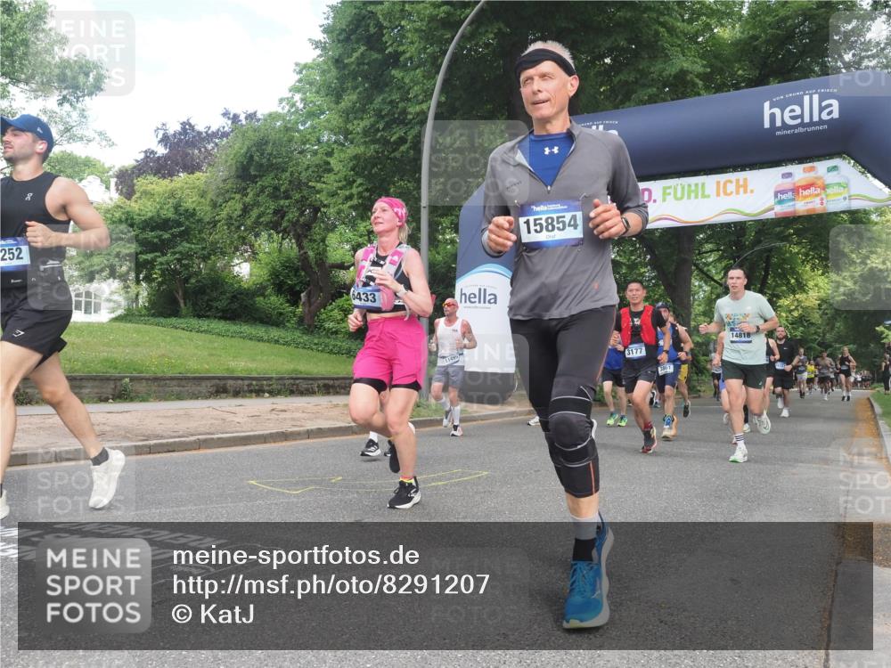 29.06.2025 - hella hamburg halbmarathon KatJ http://msf.ph/oto/8291207 29.06.2025 10:42:09 Zwischen KM18-KM19 1193, 1506, 2252, 3177, 3652, 3861, 5021, 6082, 6084, 6433, 6569, 7221 meine-sportfotos.de
