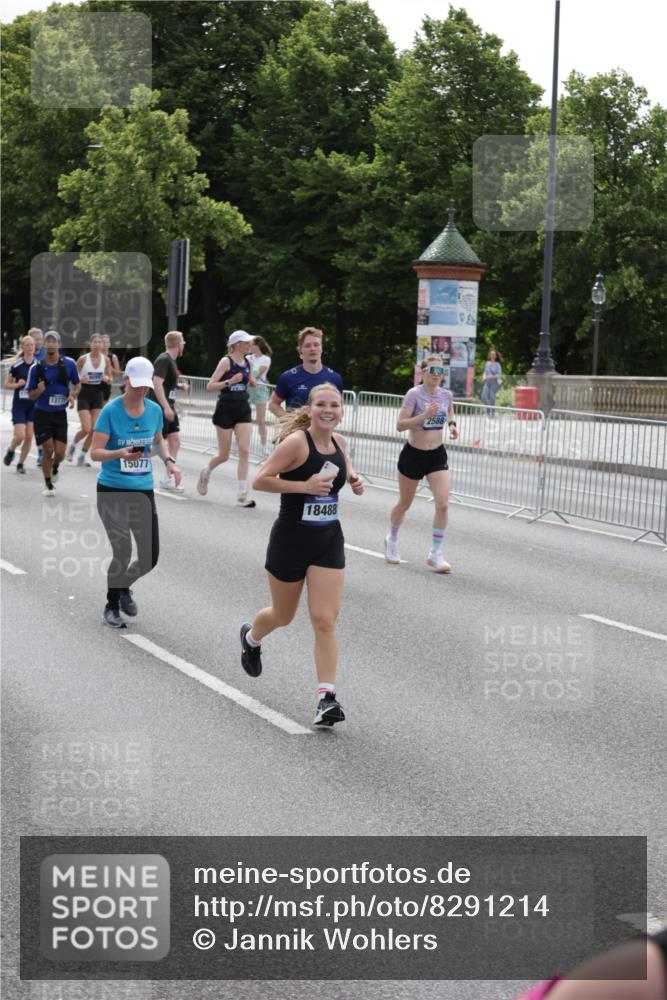 29.06.2025 - hella hamburg halbmarathon Jannik Wohlers http://msf.ph/oto/8291214 29.06.2025 10:36:13 Lombardsbrücke 1224, 1948, 2124, 2588, 3428, 4084, 4618, 4762, 5747, 6156, 6190, 6667, 7632, 8499, 8530, 8945, 9115, 9500, 9694, 9701, 9918, 10024, 10123, 10487, 10984, 11637, 11672, 12493, 12605, 12770, 12775, 13092, 13106, 13265, 13266, 13445, 13704, 13902, 13903, 15077, 15568, 15707, 15805, 16228, 16239, 16977, 17018, 17156, 17807, 18152, 18174, 18226, 18482, 18488, 18644, 18646, 18918, 18929 meine-sportfotos.de