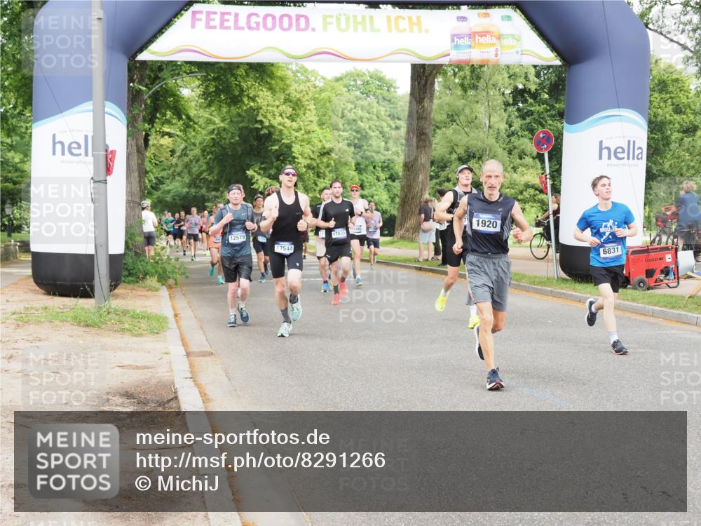29.06.2025 - hella hamburg halbmarathon MichiJ http://msf.ph/oto/8291266 29.06.2025 10:33:37 Zwischen KM18-KM19 1920, 2188, 2470, 4277, 6819, 6831, 7087, 9105, 12161, 14462, 15365, 16725, 16803, 17544, 17835, 17960, 18810 meine-sportfotos.de
