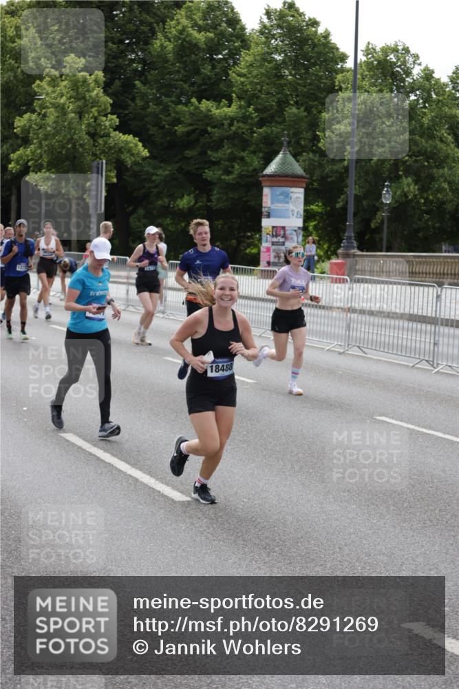 29.06.2025 - hella hamburg halbmarathon Jannik Wohlers http://msf.ph/oto/8291269 29.06.2025 10:36:14 Lombardsbrücke 1224, 1948, 2124, 2588, 3428, 4084, 4618, 4762, 5747, 6156, 6190, 6667, 7632, 8499, 8945, 9115, 9500, 9694, 9701, 9918, 10123, 10487, 10984, 11672, 12493, 12605, 12770, 12775, 13092, 13106, 13265, 13266, 13445, 13657, 13704, 13902, 13903, 15077, 15568, 15707, 15805, 16228, 16239, 16977, 17018, 17156, 17807, 18152, 18174, 18226, 18482, 18488, 18644, 18646, 18918, 18929 meine-sportfotos.de