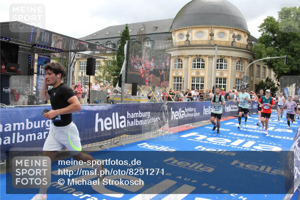 29.06.2025 - hella hamburg halbmarathon Michael Strokosch http://msf.ph/oto/8291271 29.06.2025 10:56:15 Ziel 1193, 4594, 4813, 5465, 5492, 5570, 8330, 8639, 9903, 9907, 10789, 12348, 12545, 14363, 15484, 16113, 16634, 17468, 17642, 19152 meine-sportfotos.de