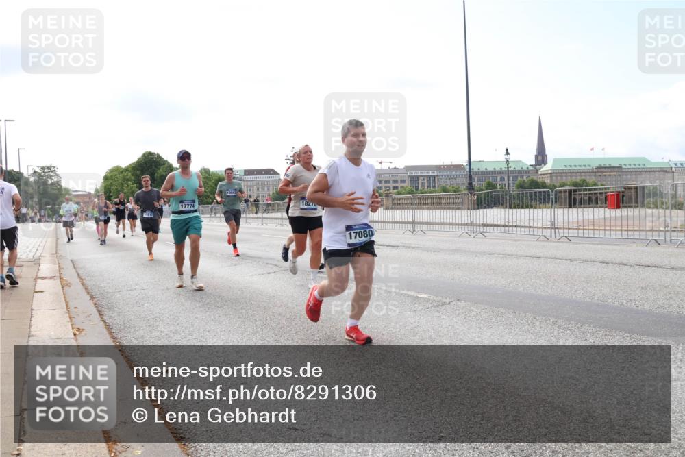 29.06.2025 - hella hamburg halbmarathon Lena Gebhardt http://msf.ph/oto/8291306 29.06.2025 10:11:52 Lombardsbrücke 1062, 1328, 1531, 1790, 1866, 1992, 3363, 4227, 5379, 5605, 7571, 8115, 8807, 8810, 9191, 9428, 10042, 10372, 10409, 10428, 11321, 11507, 11525, 11537, 11581, 11755, 11917, 12473, 13171, 13177, 13203, 13542, 13939, 13958, 14008, 14060, 14196, 14384, 15137, 15797, 15945, 16976, 17080, 17638, 17774, 17866, 18261, 18278, 18382, 18395, 18655 meine-sportfotos.de
