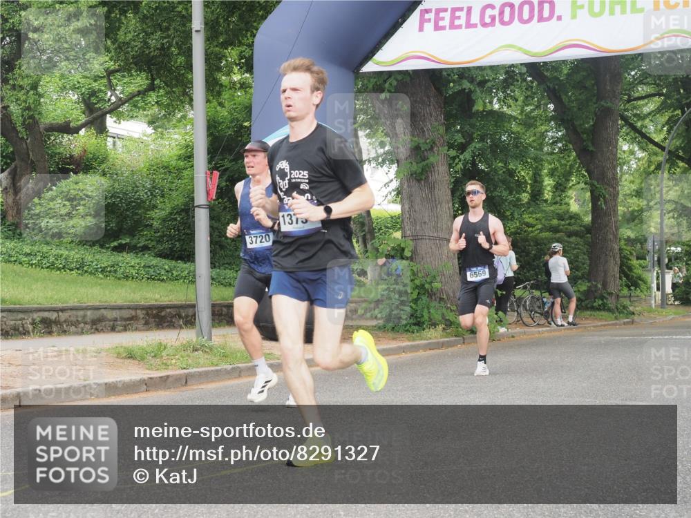 29.06.2025 - hella hamburg halbmarathon KatJ http://msf.ph/oto/8291327 29.06.2025 10:12:42 Zwischen KM18-KM19 35, 52, 6559 meine-sportfotos.de
