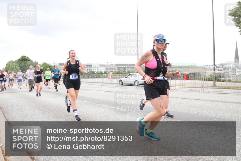 29.06.2025 - hella hamburg halbmarathon Lena Gebhardt http://msf.ph/oto/8291353 29.06.2025 10:55:49 Lombardsbrücke 17392, 1616, 1873, 1909, 1917, 2793, 3101, 3115, 3244, 3268, 4265, 4470, 4473, 4836, 4896, 5220, 5222, 5306, 5483, 5487, 5575, 5994, 6055, 6056, 6113, 6257, 6494, 6594, 7516, 7548, 7616, 7680, 7969, 8110, 8527, 8532, 8533, 8626, 8648, 9548, 9614, 9618, 9838, 9857, 9858, 9861, 9865, 9956, 10094, 10436, 10438, 10449, 10559, 10593, 10640, 10885, 11109, 11903, 11962, 11963, 12695, 12902, 14727, 16385 meine-sportfotos.de