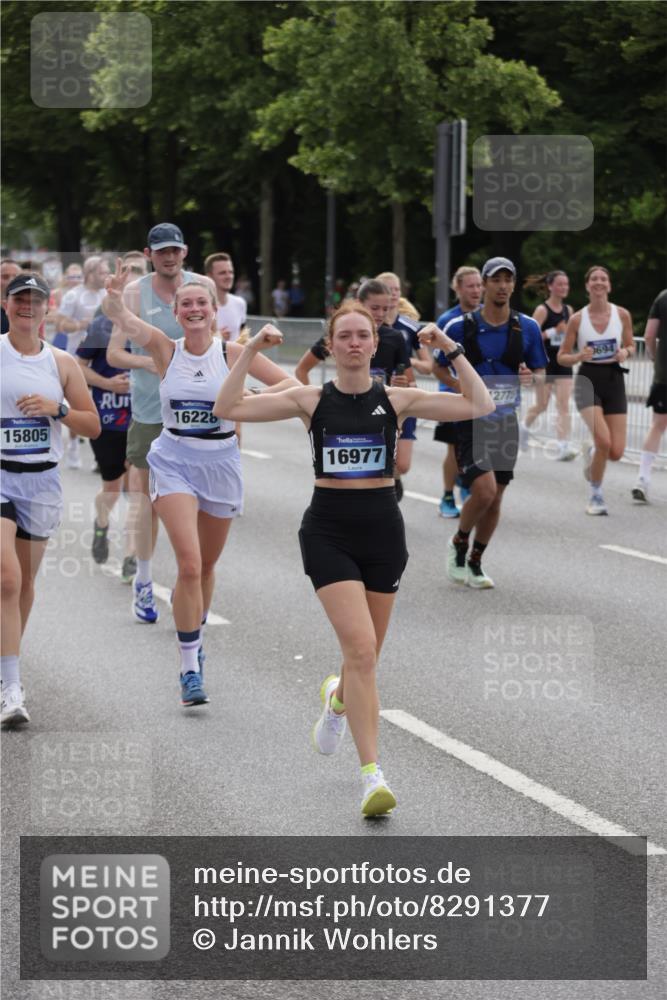 29.06.2025 - hella hamburg halbmarathon Jannik Wohlers http://msf.ph/oto/8291377 29.06.2025 10:36:15 Lombardsbrücke 1224, 1948, 2124, 2588, 3428, 4084, 4618, 4762, 6156, 6190, 6667, 7632, 8499, 8945, 9500, 9694, 9701, 9918, 10123, 10487, 11672, 12605, 12770, 12775, 13092, 13106, 13265, 13266, 13445, 13657, 13704, 13902, 13903, 15077, 15568, 15707, 15805, 15992, 16228, 16239, 16977, 17018, 17115, 17156, 17807, 18152, 18174, 18226, 18482, 18488, 18644, 18646, 18918, 18929 meine-sportfotos.de