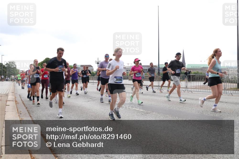 29.06.2025 - hella hamburg halbmarathon Lena Gebhardt http://msf.ph/oto/8291460 29.06.2025 10:36:21 Lombardsbrücke 8581, 7576, 0577, 3699, 4937, 1322, 1580, 1008, 1010, 1036, 1102, 1183, 1224, 1775, 1780, 1835, 2124, 2520, 2870, 3398, 3401, 3404, 3428, 3699, 3741, 3877, 3990, 4245, 4326, 4413, 4442, 4798, 4937, 5012, 5246, 5427, 5540, 5573, 5666, 5747, 5809, 5919, 6092, 6093, 6184, 6190, 6417, 6667, 6896, 7086, 7111, 7140, 7275, 7575, 7576, 7632, 8356, 8498, 8530, 8581, 8945, 8947, 9115, 9117, 9229, 9432, 17156, 17807, 18152, 18488 meine-sportfotos.de