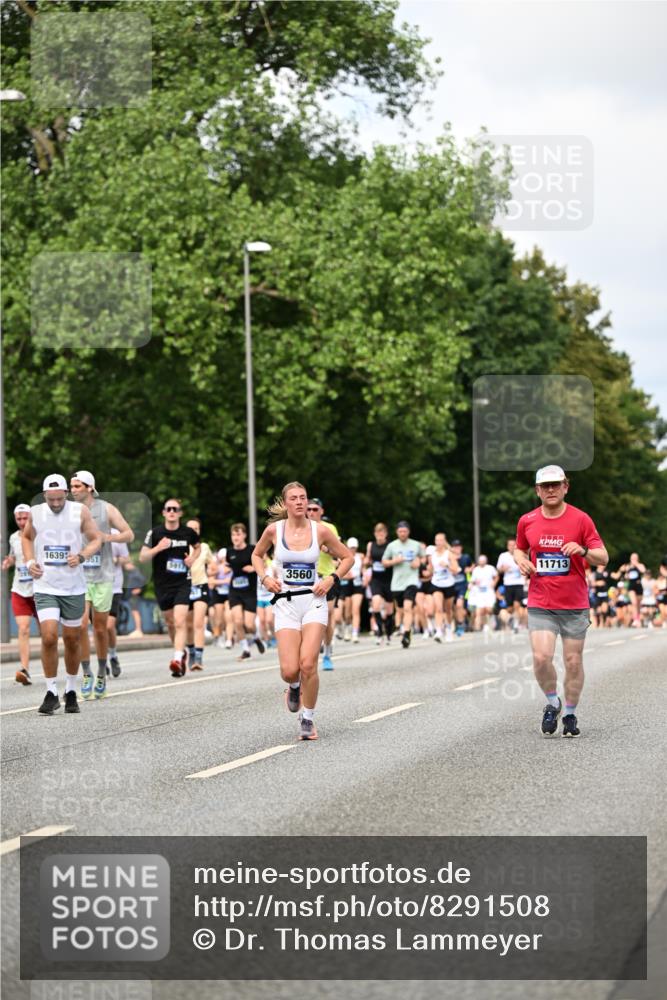 29.06.2025 - hella hamburg halbmarathon Dr. Thomas Lammeyer http://msf.ph/oto/8291508 29.06.2025 10:37:23 Kennedybrücke 1078, 1199, 1324, 1373, 1732, 1879, 1995, 2085, 2342, 2384, 2838, 3221, 3341, 3422, 3560, 3653, 3871, 4030, 4096, 4164, 4446, 5180, 5581, 5917, 6773, 6861, 6999, 7705, 8175, 8595, 8839, 8891, 8993, 9289, 9471, 9591, 9750, 9768, 9780 meine-sportfotos.de